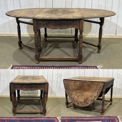 English oak table with flaps, early 20th century