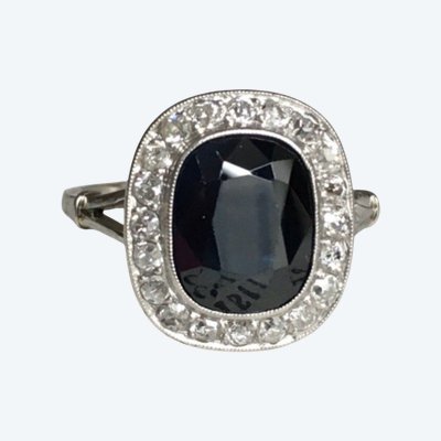 Bague Art Déco en platine, serti d’un saphir et diamants