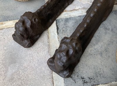 Androni zoomorfi in ghisa < Leoni> Fiandre XVI secolo
