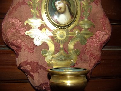 Bénitier d'applique,  en cuivre doré époque 19ème.