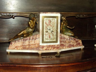 Grande Pendule Et Cassolettes En Marbre, époque Début 20ème, Art Déco.