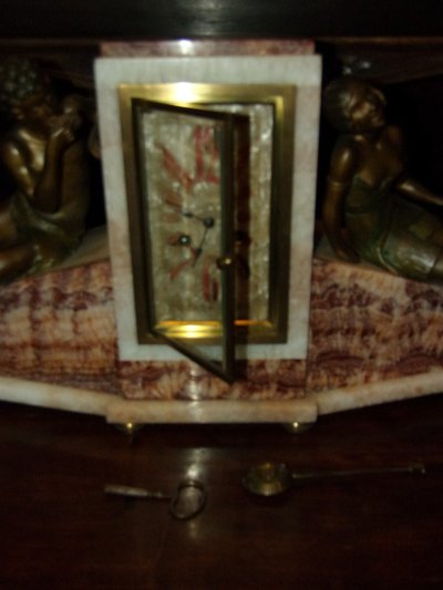 Grande Pendule Et Cassolettes En Marbre, époque Début 20ème, Art Déco.
