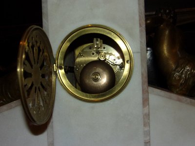Grande Pendule Et Cassolettes En Marbre, époque Début 20ème, Art Déco.