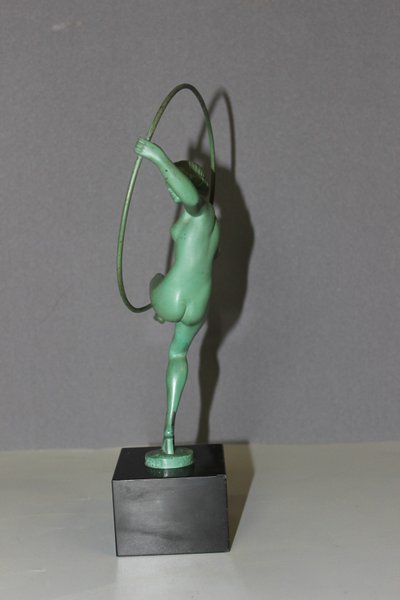 Danseuse au cerceau , fonte d'Art , par Briand vers 1930