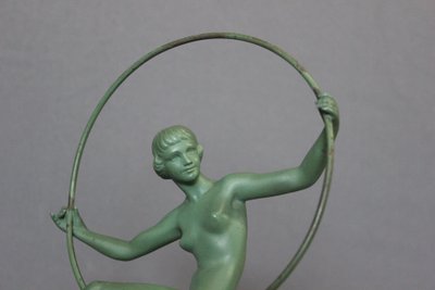 Danseuse au cerceau , fonte d'Art , par Briand vers 1930