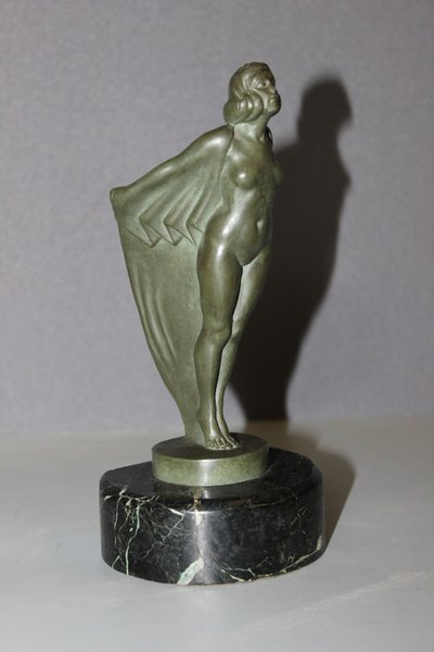 Jeune Femme au Voile par Max Le Verrier vers 1930