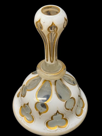 Parfümflakon in Overlay-Kristall