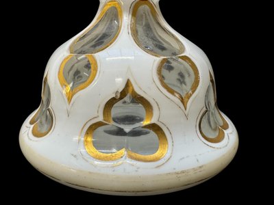 Parfümflakon in Overlay-Kristall