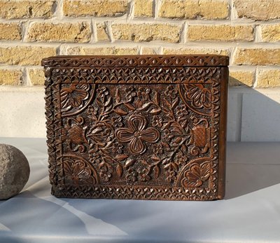 Scatola di legno di Santa Lucia del XIX secolo