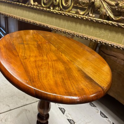 Antique small and delightful Louis Philippe 19th century oval solid walnut end table