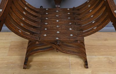 Syrian walnut armchair - Late 19th century