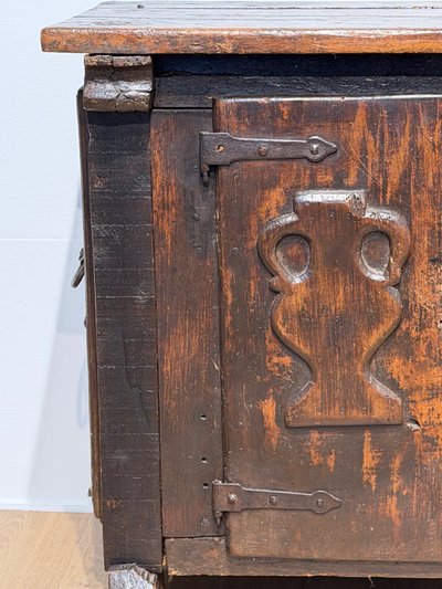 Armoire espagnole ancienne