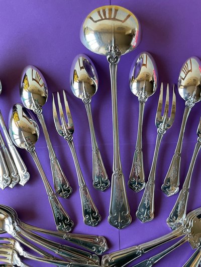 49-piece household set.