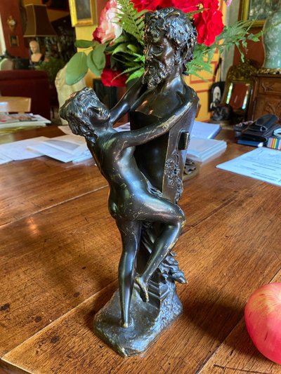 Offerta a Priapo, da Clodion, bronzo del XIX secolo