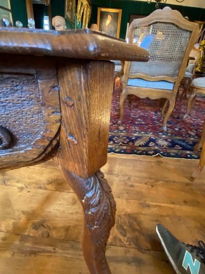 Couchtisch aus heller Eiche, Lütticher Stil, frühes 19. Jahrhundert
