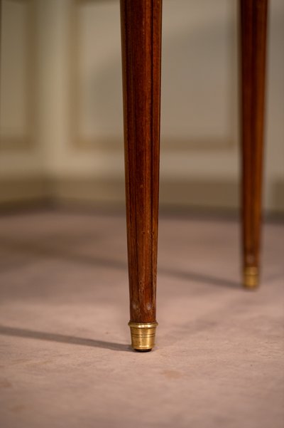 Tavolo della borsa dell'acqua calda