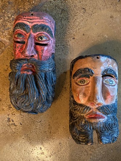 Art Populaire Du Mexique Ou Du Guatemala, Deux Masques De Conquistadors Début Du XX Eme Siècle