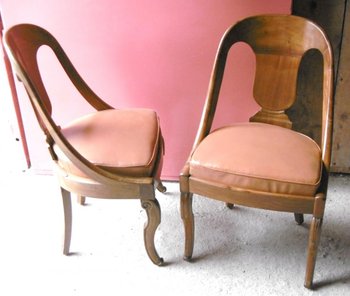 Periodo di restauro di una serie di sei sedie della gondola