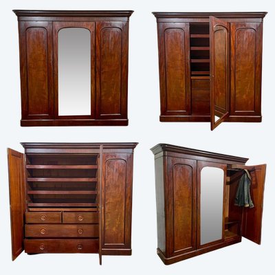 19th century English Victorian mahogany bedroom wardrobe