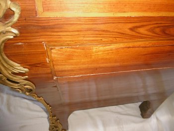 Galbed chest of drawers Louis XV period