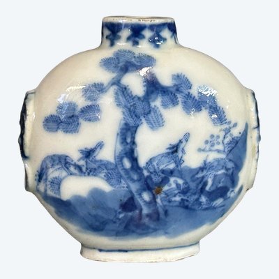 Chinese snuff bottle in blue and white porcelain with deer design 19th century - snuff bottle
