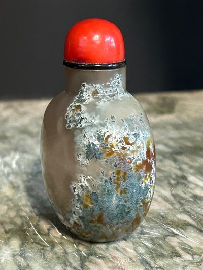 Tabacchiera cinese in agata muschiata della fine del XIX o dell'inizio del XX secolo - Snuff bottle - Cina