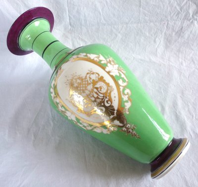 Paire d’importants vases d’ornement en porcelaine de Paris d’époque Napoleon III