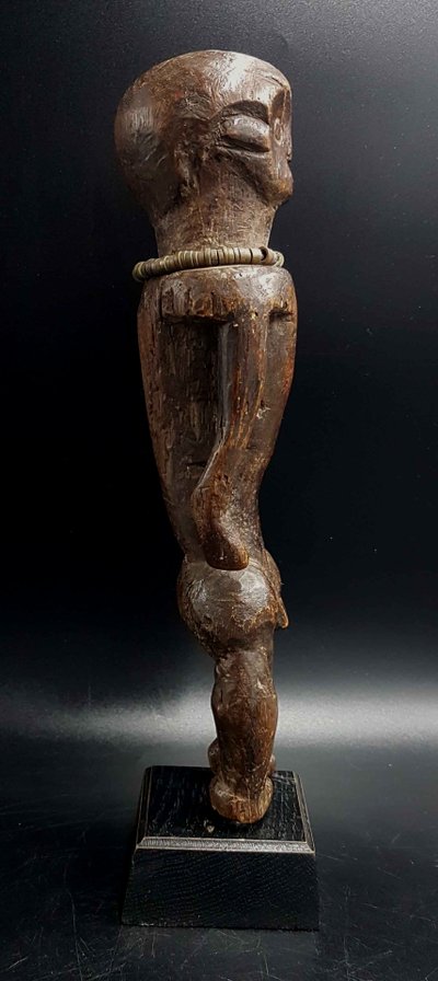 Statue of the Ngbaka people, D.R.C 01