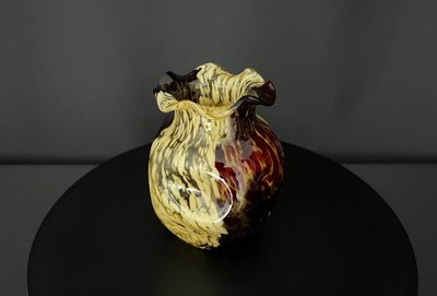 Vase in amber-brown cream blown glass