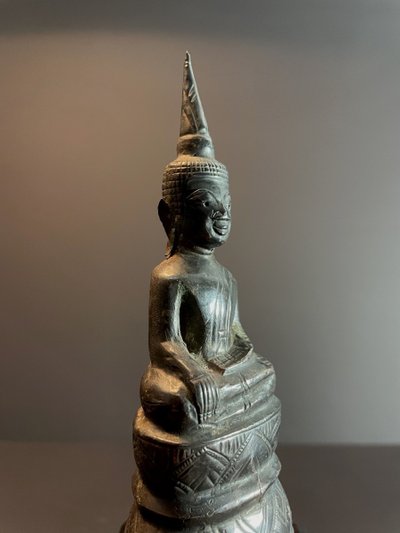 Laos, Sakyamuni Buddha statue, finely carved with a pointed "usnisa".
