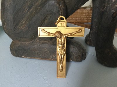 Croce pettorale in bronzo