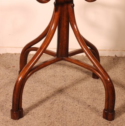 Garderobe Papagei, Jugendstil, genannt Thonet