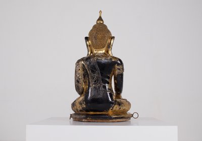 Buddha Shan in Bhumisparsha Mudra, Birmania