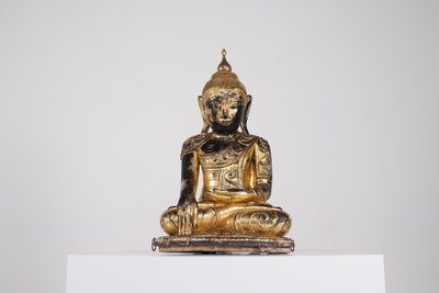 Buddha Shan in Bhumisparsha Mudra, Birmania