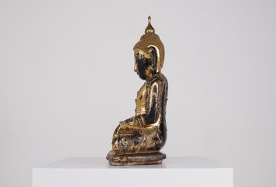 Buddha Shan in Bhumisparsha Mudra, Birmania