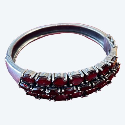 Silver and garnet bracelet