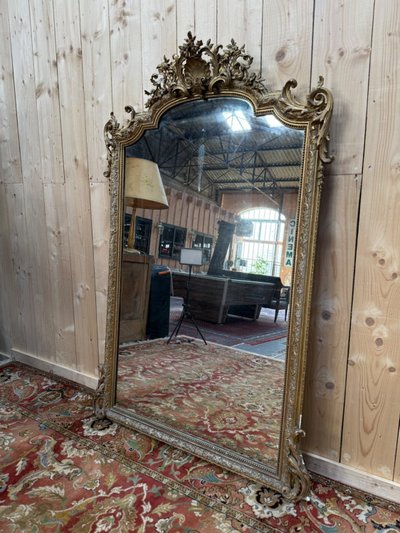 Specchiera Napoleone III in legno e stucco dorato