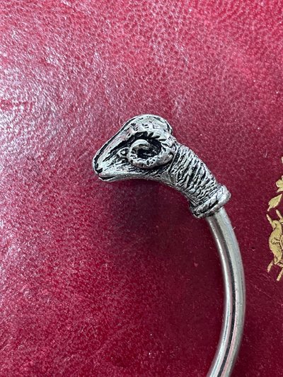 Bracelet tête de béliers argent 