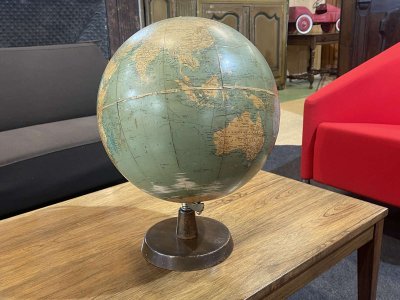 English Philip's Challenge globe from 1958