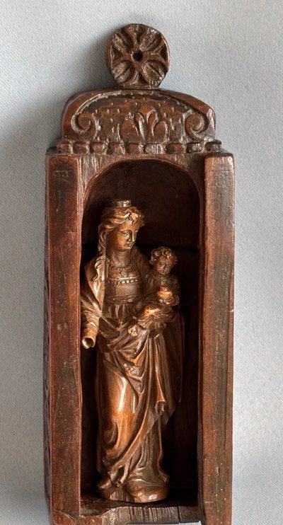 Autel de voyage en bois sculpté 17éme Siècle 