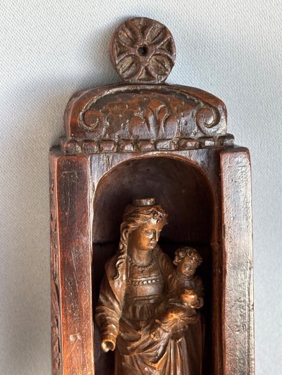 Autel de voyage en bois sculpté 17éme Siècle 