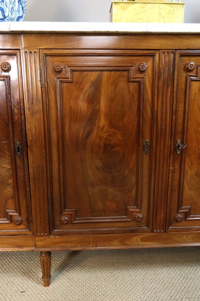 Sideboard aus der Zeit Ludwigs XVI., gestempelt Dester