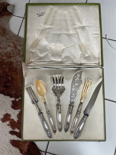 Silver set