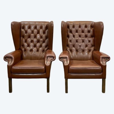 Paire de fauteuils Chesterfield à oreilles en cuir marron des années 70