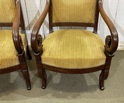 Paire de fauteuils à crosses 19ème en acajou