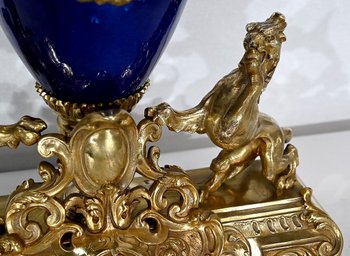 Important Gilded Bronze Mantel Set, Louis XVI style - 20th century