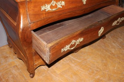 18th-century walnut tomb-shaped commode