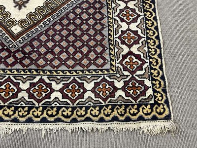 Handgeknüpfter marokkanischer Wollteppich – 2,55 m x 1,53 m