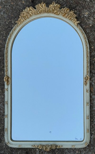 Specchio in legno dipinto