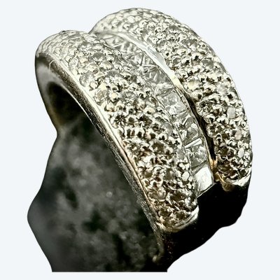 Bague or blanc et jaune sertie de 2,40 carats de brillants